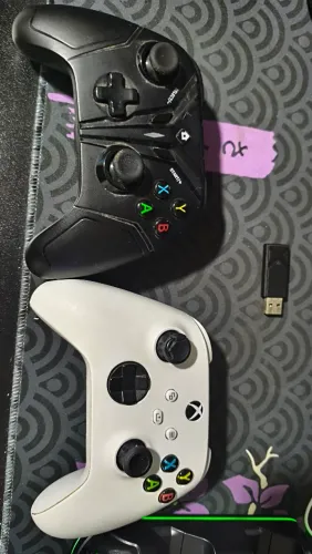 Kit 2 controles Xbox baterias e base de carregamento
