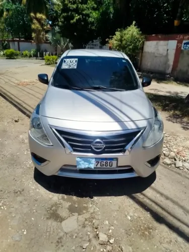 Nissan Versa Unique 1.6 16V Flex 4P Mec. 2016