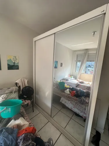 Guarda roupa usado