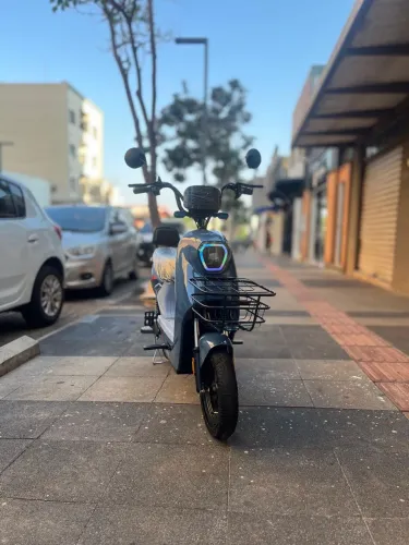 Bicicleta elétrica Nova