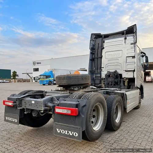 Caminhão Volvo FH-460 GLOBETROTTER 6X2 2p (diesel) (E6) 2025
