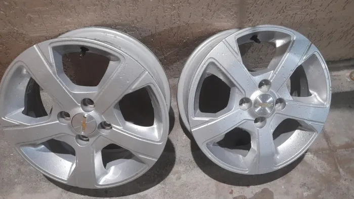 Vendo 2 Rodas Aro 15 Onix/Prisma