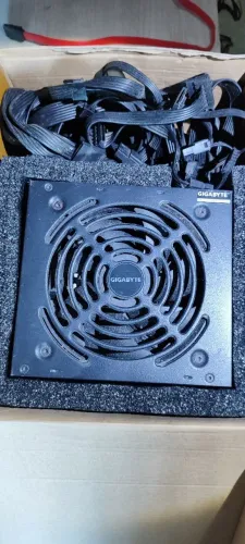 FONTE GIGABYTE 450W, LEIA O ANÚNCIO