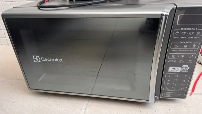 Microondas Eletrolux Prata
