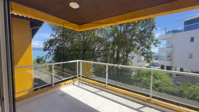 Apartamento à venda em Canajurê | Vista permanente para o mar