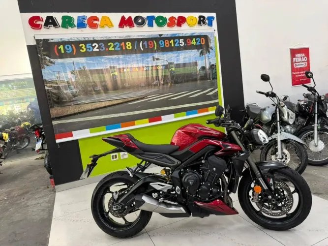 TRIUMPH STREET TRIPLE 765 RS