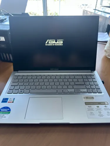Notebook ASUS Vivobook 5 X1504V 