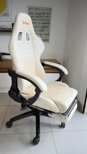 Cadeira Gamer KBM! Tempest CG600 Branca - Reclinável com Apoio para Pés
