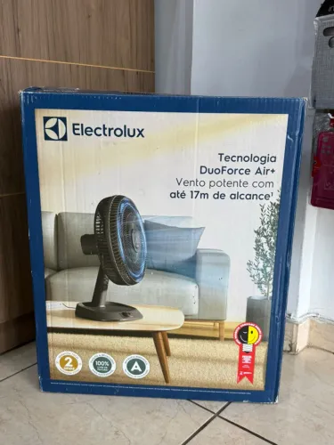 Ventilador de Mesa Electrolux Efficient DuoForce Air+ com 03 Velocidades Cinza - EFD40