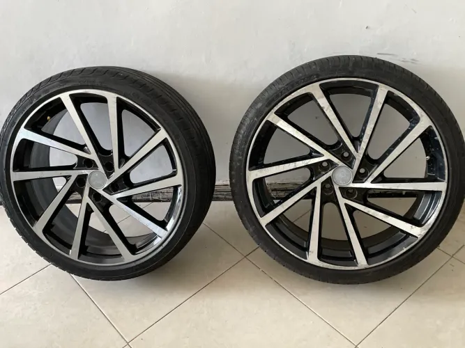 Rodas Ar 20 com 4 pneus 