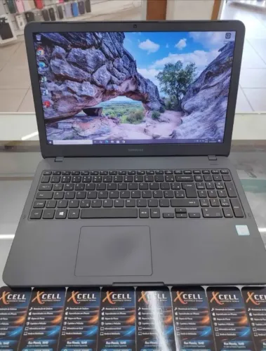 Notebook Samsung i3 / 4gb / SSD