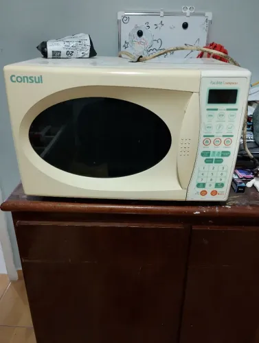 Microondas para doação/ retirada de peças 
