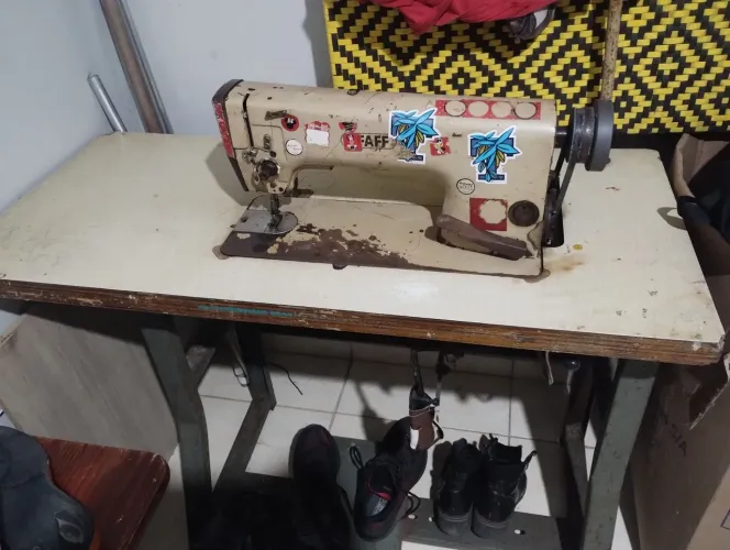 Máquina reta industrial não quebra nunca.