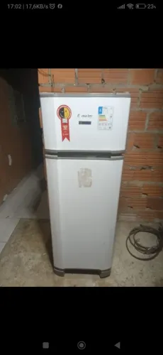 Vendo geladeira 1.000 ,aceito proposta