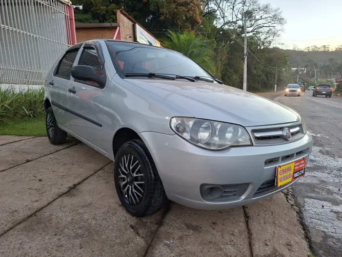 Fiat Palio 1.0 Economy Fire Flex 8V 4P 2014
