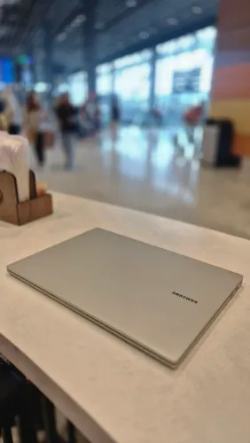 Samsung Book 2
