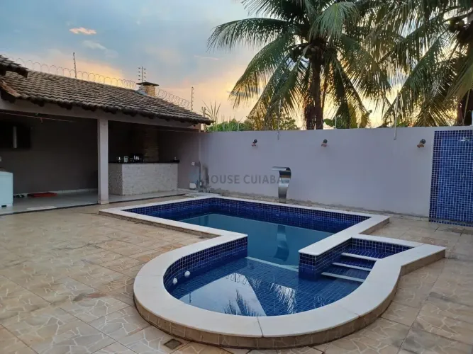 Casa com piscina Jardim Nossa Sra Aparecida .