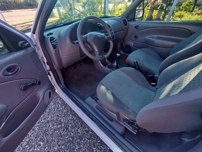 Ford Courier 1.6 L/ 1.6 Flex 2013