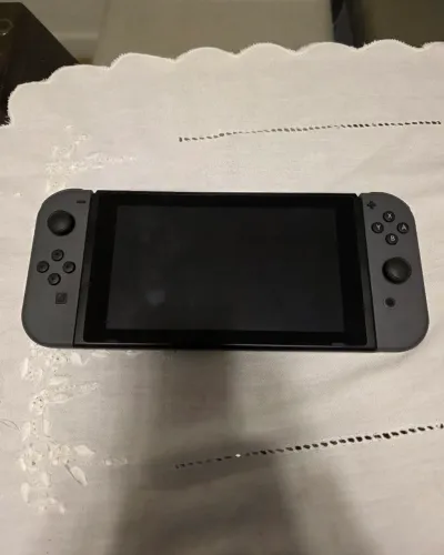 Nintendo Switch V2 Completo 32GB - Ótimo estado.