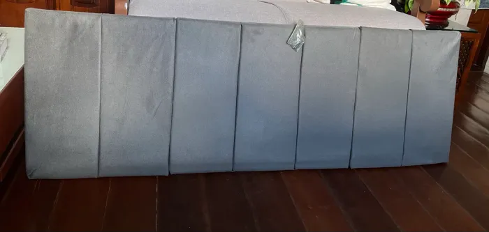 Cabeceira cama Queem (suede cinza)