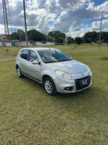 Renault Sandero Privilège Hi-flex 1.6 16V 5P AUT 2014