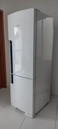 Geladeira frosfre Consul muito conservada.