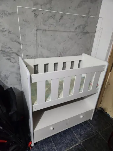 Mini berço Moisés. Em perfeito estado pouco usado resistente e colchão antialérgico 