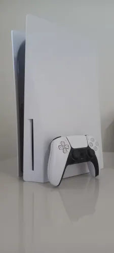 PS5 FAT com leitor de disco Seminovo + brinde