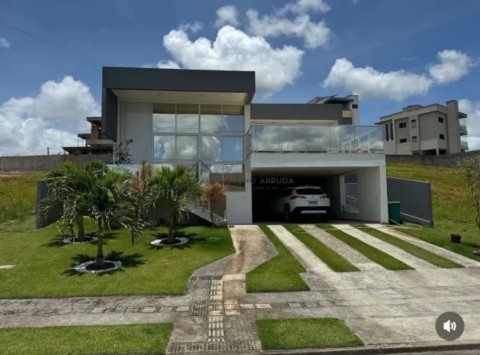 VENDO ÓTIMA CASA COM TRÊS QUARTOS SENDO DUAS SUÍTES NO BAIRRO DA VÁRZEA/ RECIFE
