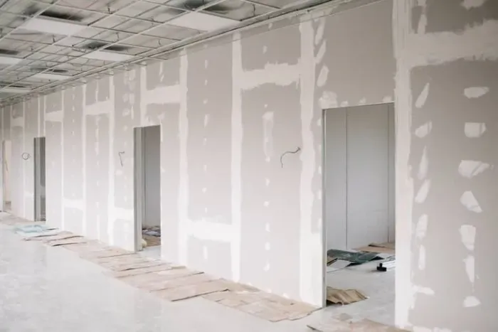 INSTALAÇÃO DE FORRO E PAREDES EM DRYWALL