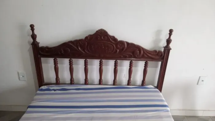 CAMA - ANTIGUIDADE EM MADEIRA