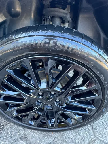 Pneu bridgestone alenza 235 45 r19