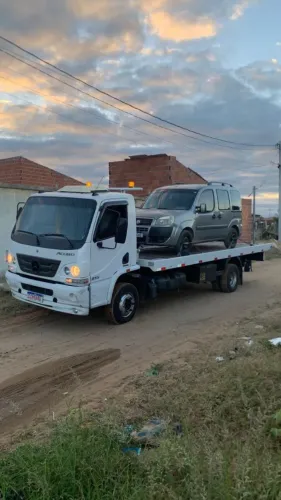 Accelo 815 2012 plataforma 6,20m
