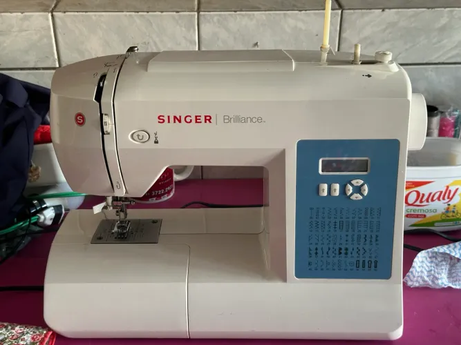 MÁQUINA DE COSTURA SINGER BRILLIANCE - 60 PONTOS