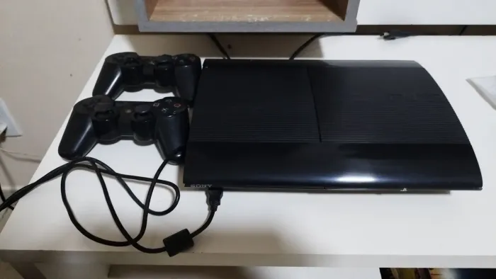 PS3 com Vários jogos!