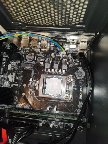 kit i5-3570 e placa mãe H61 e 8 memória ram ddr3 fonte 200 w <br>61<br>8 GB <br>H61<br>8 GB DDR3