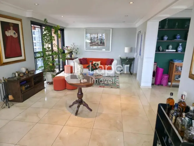 Apartamento com 267 m² e 4 suítes à venda no bairro Paraíso prox Ibirapuera.