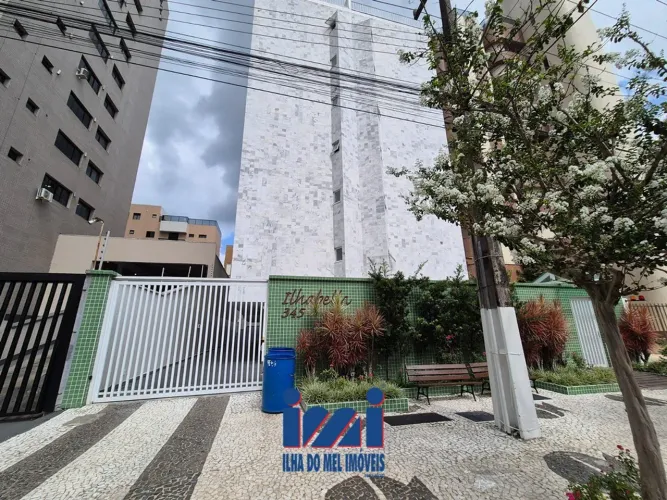 Cobertura a venda em Caiobá com vista Mar