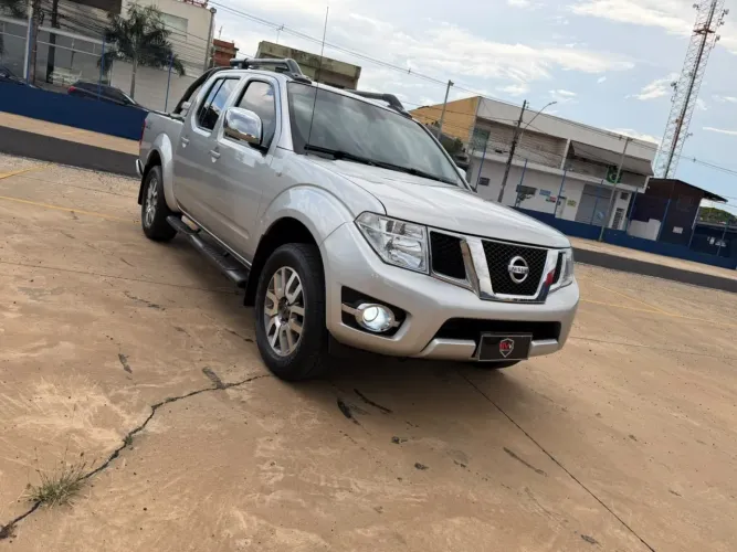 Nissan Frontier SL CD 4X4 2.5tb Diesel AUT 2016