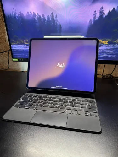iPad Air M2 13 Inch 128GB | Magic Keyboard | Apple Pencil Pro