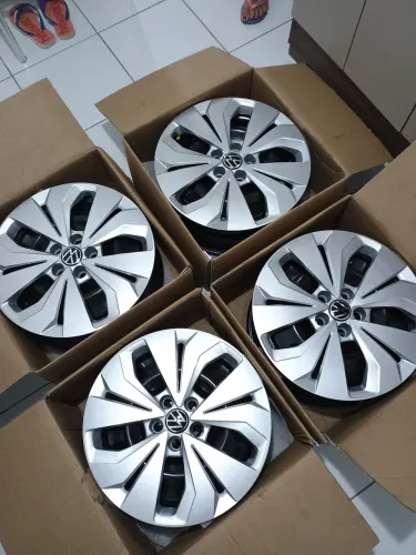 Jogo de Rodas Ferro + Calotas Originais Volkswagen T-Cross 2026 (SEM USO)