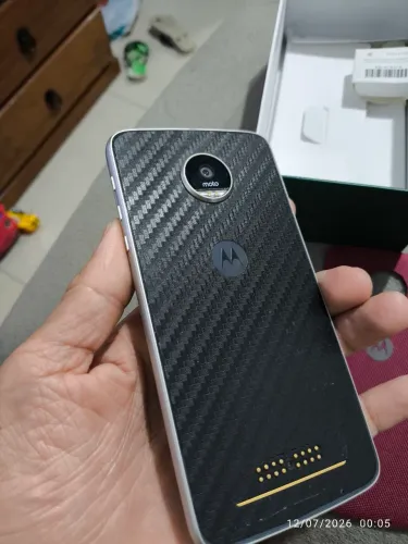 Moto z play
