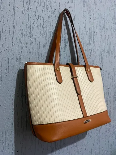 Bolsa feminina de ombro - linda e reforçada