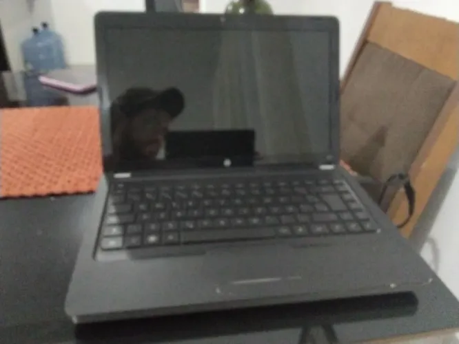 Notebook HP G42 Para Peças ou Conserto + Carregador