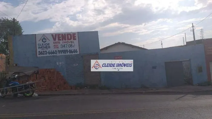 Casa Comercial a venda R$450.000,00 Avenida General Melo, Cuiabá-MT