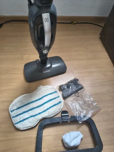 Vaporizador Electrolux PowerMop+1300W - Usado 5x, completo