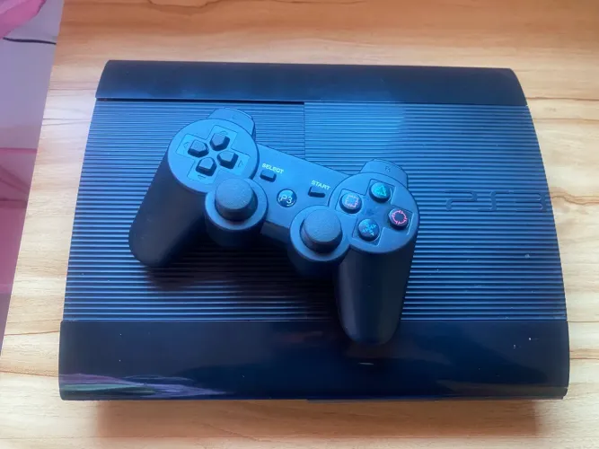 PS3 SUPER SLIM 250GB DESBLO-QUEADO