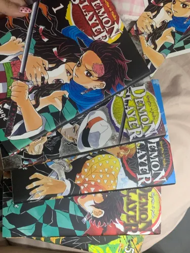 Kit Mangá Demon Slayer - Volume 01 ao 05.