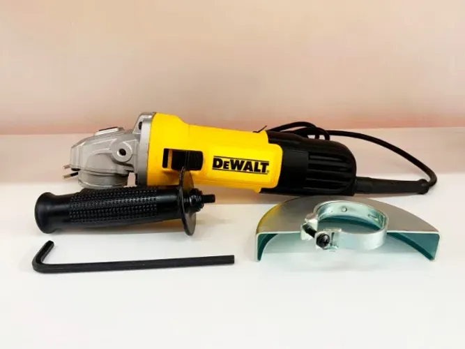 Esmerilhadeira Angular 750W DeWalt