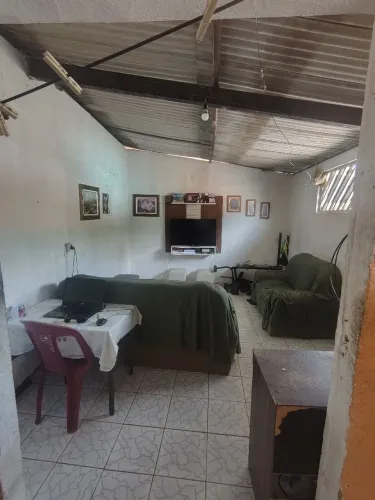 Vendo 2 casas por 55 mil na Vila Vitória próximo  a santa clara 
